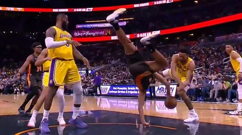 Talen Horton-Tucker gets flagrant 1 for taking down Jalen Suggs
