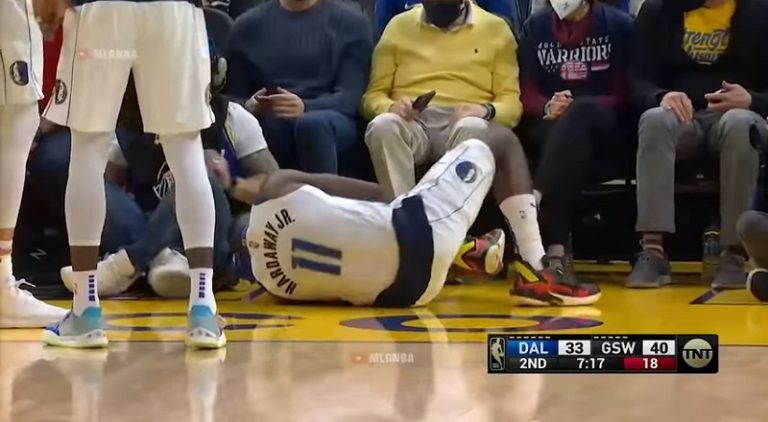 Tim Hardaway Jr fractures his foot