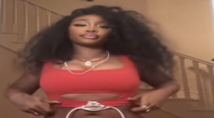 SZA sets new Spotify record as a female R&B artist