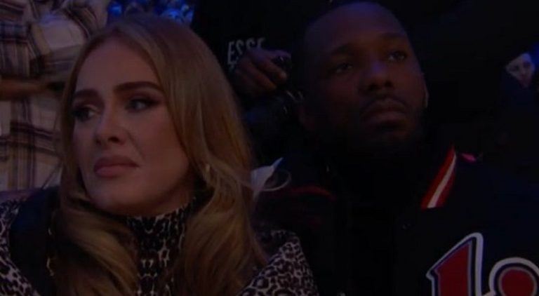 Adele looks bored at the All-Star Game according to Twitter