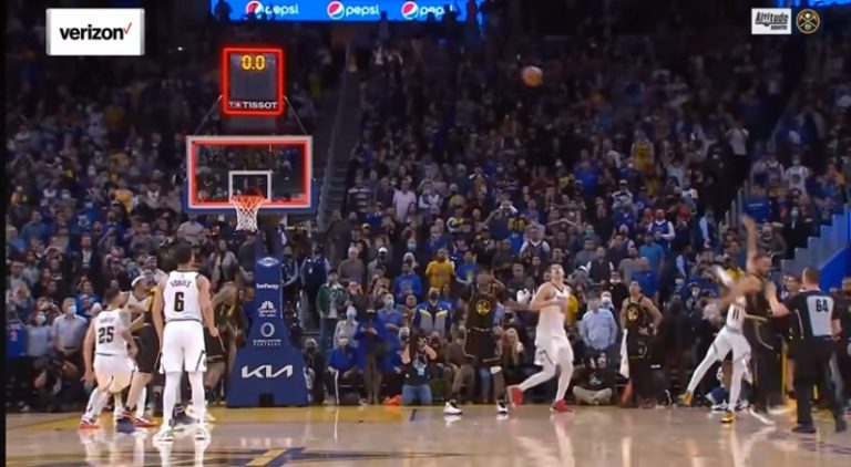 Monte Morris hits game-winning shot in Steph Curry's face