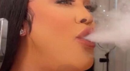 Natalie Nunn recreates her viral chin photo with her makeup on