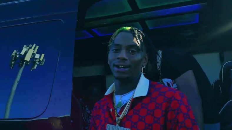 Soulja Boy references Yung Joc in his own Goin Down video