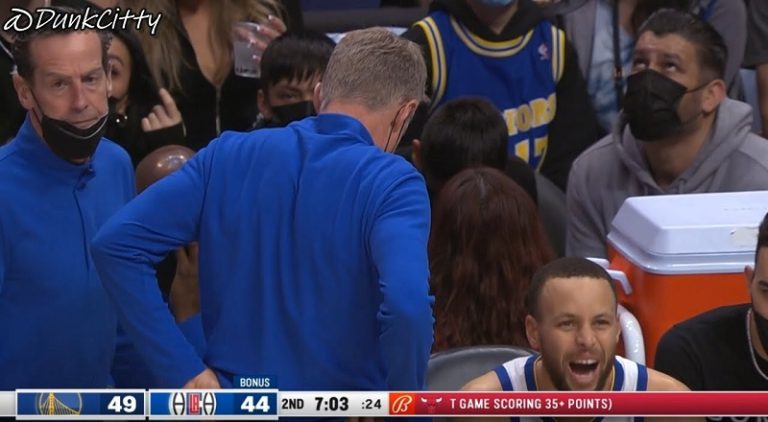 Steph Curry jokingly screams after getting benched by Steve Kerr