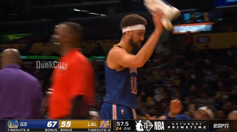 Klay Thompson gets mad and walks off the court after dumb foul
