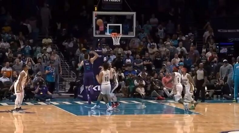 LaMelo Ball hits insane game winner vs Pelicans