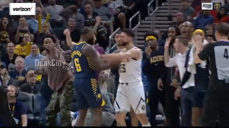 Lance Stephenson fights Austin Rivers and then gets him ejected