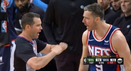 Goran Dragic flips out on the ref over bad call