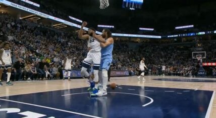 Karl-Anthony Towns decides to fight Steven Adams but changes his mind