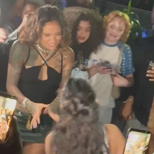 Kehlani and Jessie Reyez flirt while dancing to More Than I Should
