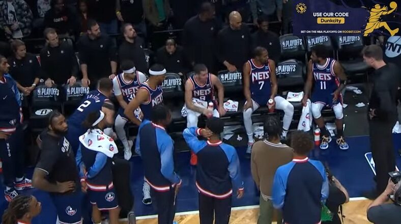 Kyrie Irving and Kevin Durant argue after he misses clutch free throw