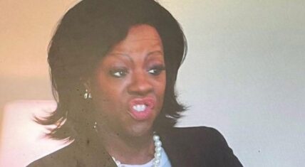 Viola Davis gets bad reviews for Michelle Obama portrayal