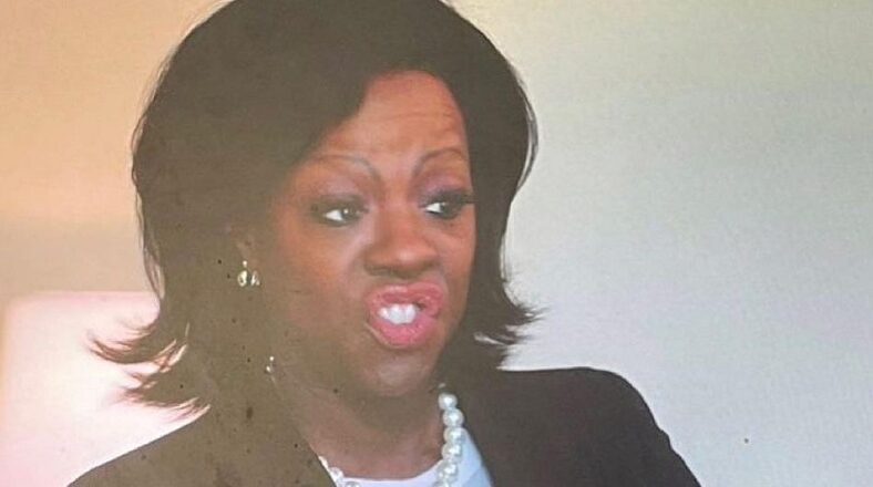 Viola Davis gets bad reviews for Michelle Obama portrayal
