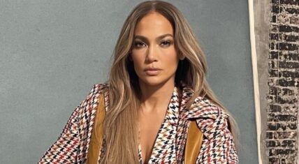 Jennifer Lopez and Ben Affleck get engaged again