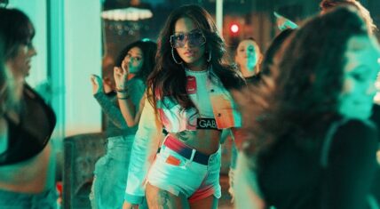 Keke Palmer remakes her single Bottoms Up fifteen years later