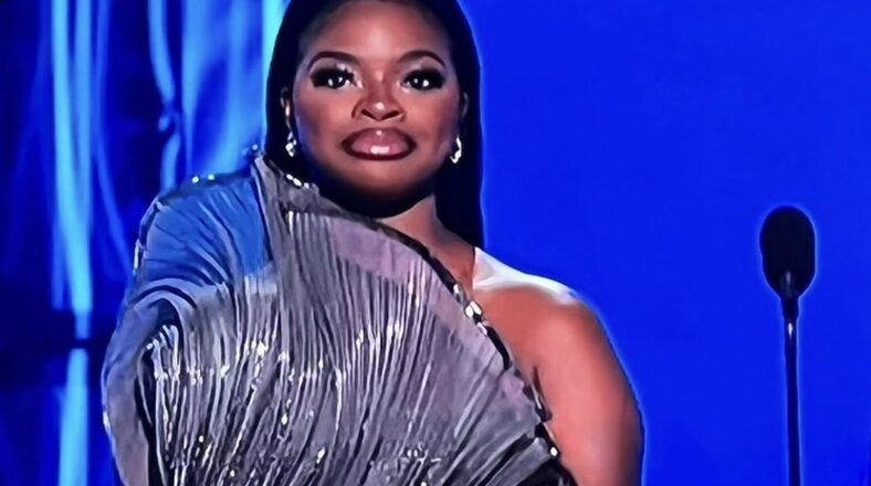 City Girls' JT has wardrobe malfunction at Billboard Music Awards