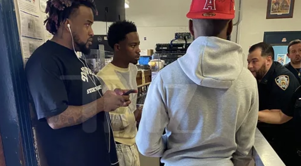 Roddy Ricch's gun charges in NYC get dropped 