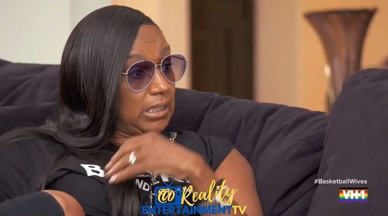 Angel Brinks tells Jackie that she told her mom about being pregnant