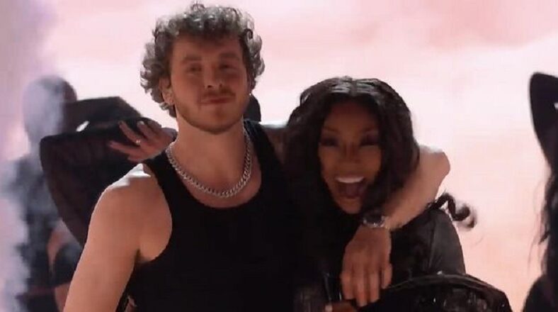 Brandy has viral performance with Jack Harlow at BET Awards
