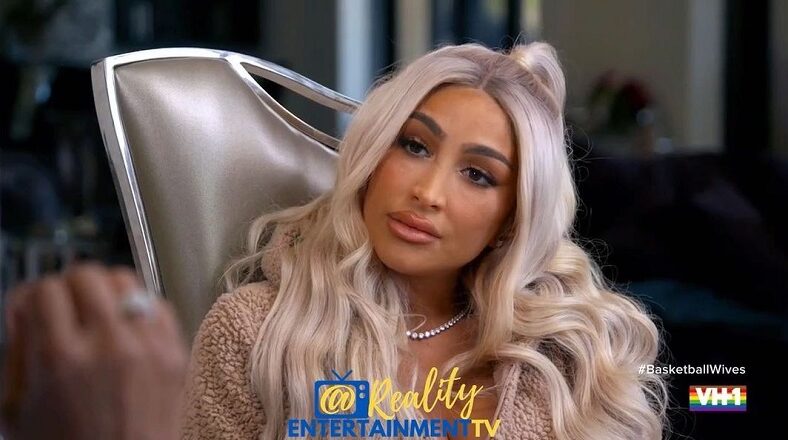Jackie tells Angel that Duffey told her she is not happy with Roccstar