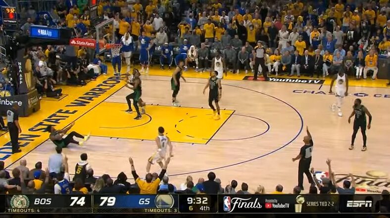 Klay Thompson hits huge three after Marcus Smart flops against him