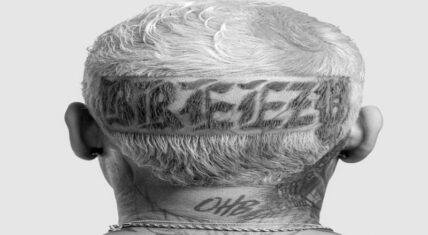 Chris Brown reveals "Breezy" tracklist