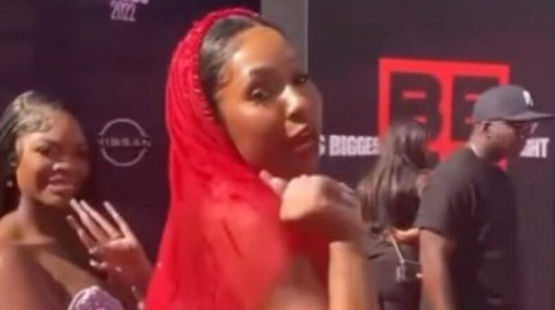 Yung Miami wins Twitter with her red outfit BET Awards