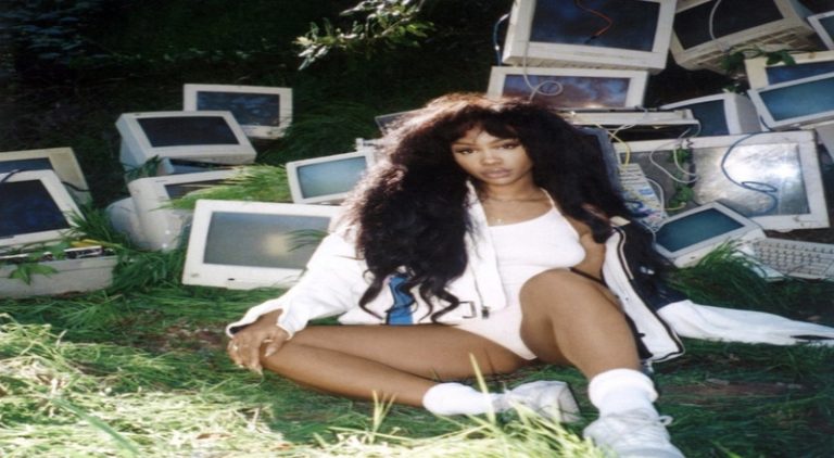 SZA releases "Ctrl" deluxe edition on five-year anniversary