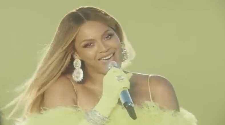 Beyoncé announces new "Break My Soul" single