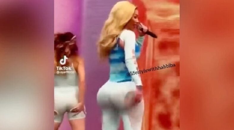Iggy Azalea goes viral for doing booty jiggle during performance