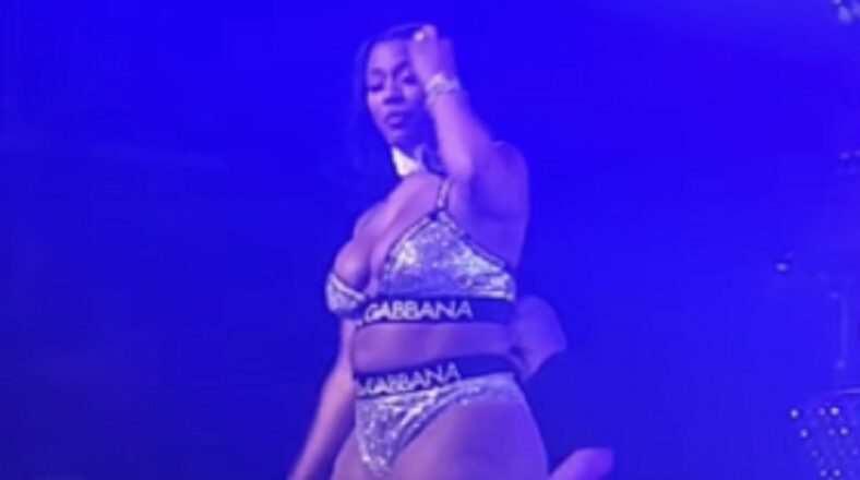 Kash Doll looks heavier in outfit she wore at Nashville concert