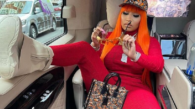 Nicki Minaj expresses frustration at singers who don't sing anymore