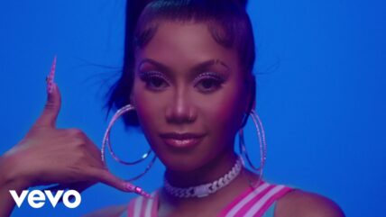 Muni Long and Saweetie release "Baby Boo" video