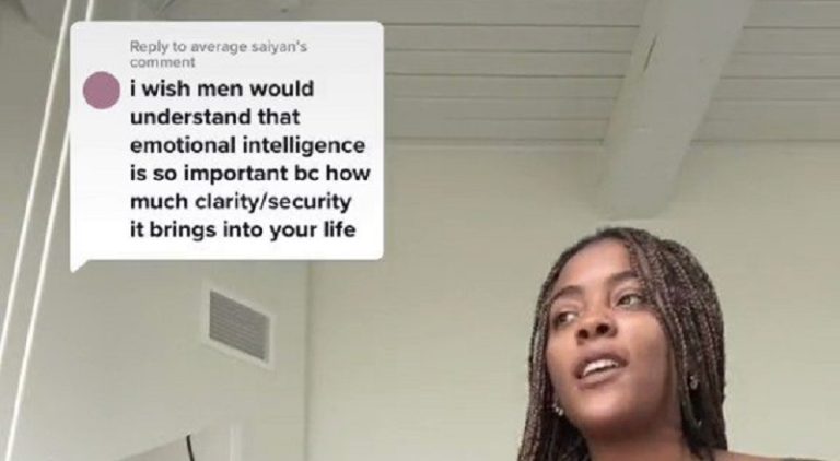 Black men insult female Black therapist on Twitter