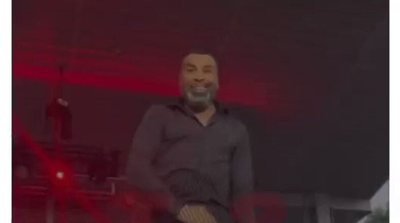 Ginuwine dancing while singing Same Ol' G takes over the internet