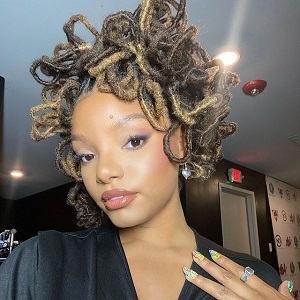Halle Bailey responds to video of her and Chloe as kids