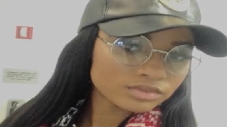Joycelyn Savage says she's pregnant with R. Kelly's child