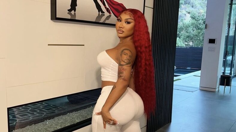 Ari Fletcher confirms that she's now single
