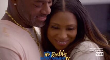 Jennifer Williams' boyfriend Jelani shows up on her girls' trip