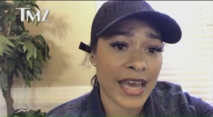 Joycelyn Savage releasing tell all book about time with R Kelly