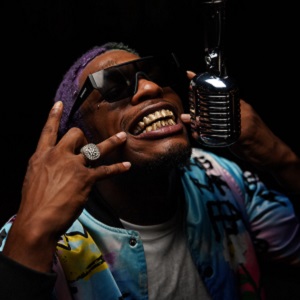 Live300it returns with video for his anthem Woah Woah Woah