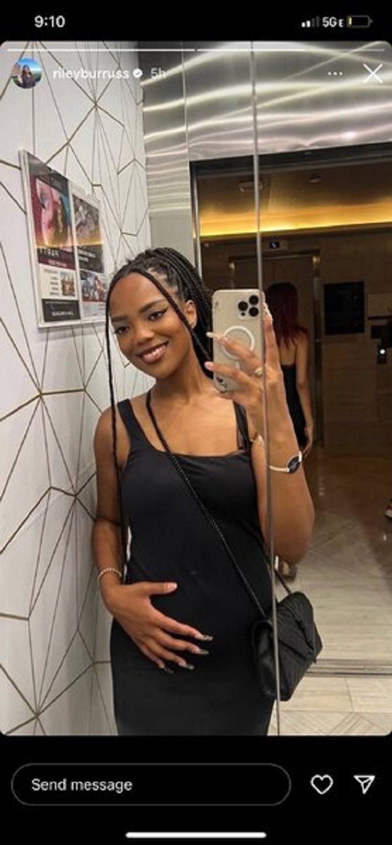 Riley Burruss' IG photo has fans thinking she is pregnant