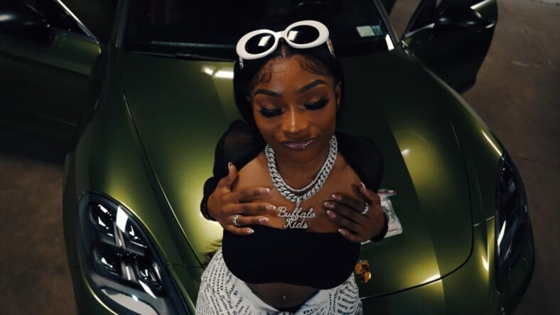Armani Caesar releases "Hunnit Dolla Hiccup" single