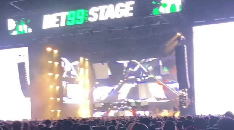 Chromazz booed and hit with toilet paper at Rolling Loud