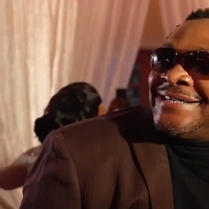 Petey Pablo goes viral performing Raise Up at a wedding