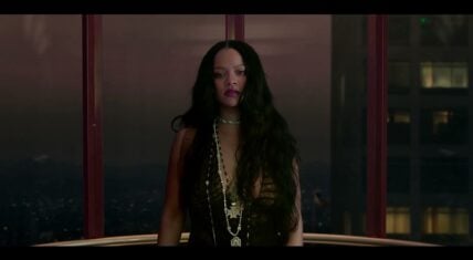 Rihanna gets 2 million likes on Super Bowl announcement