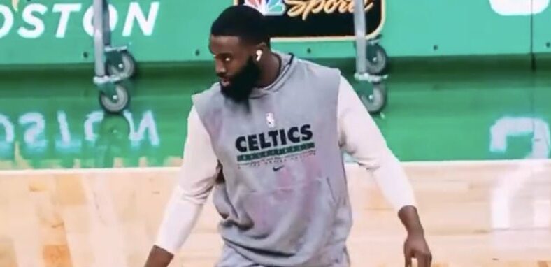 Jaylen Brown looking to help Donda Academy basketball team