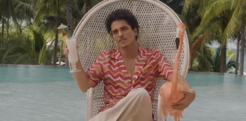 Bruno Mars' "Locked Out Of Heaven" goes diamond