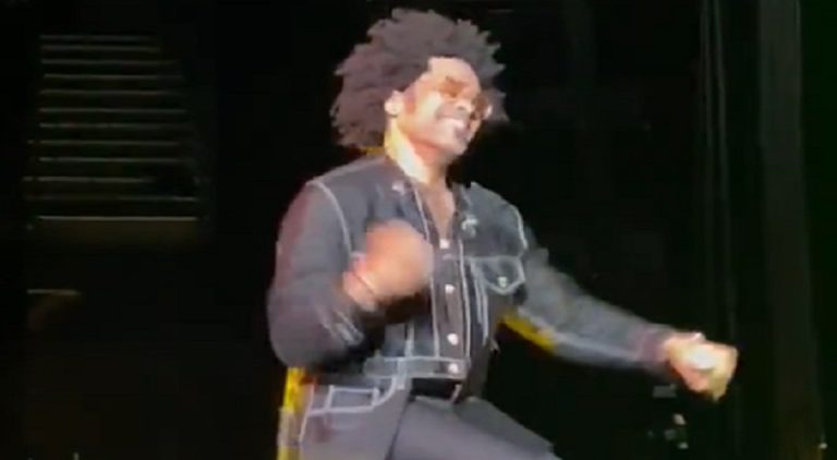Maxwell goes viral with his interesting concert dancing