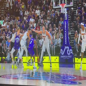 Nikola Jokic elbowed Collin Sexton hard after being scored on